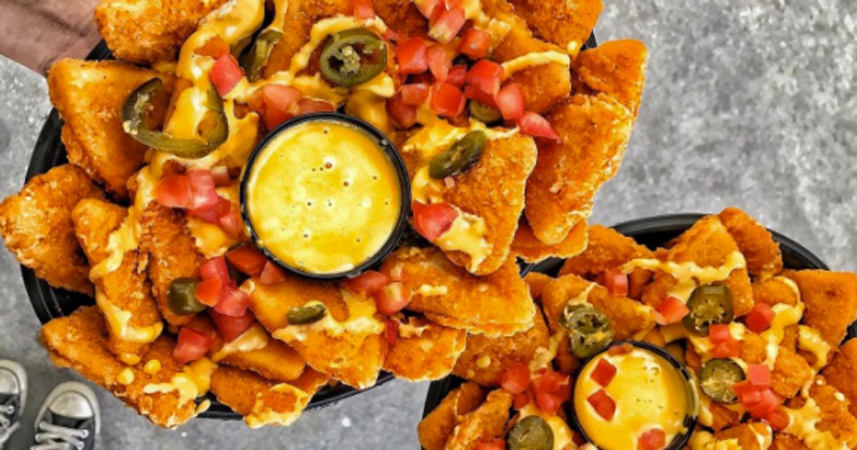 Taco Bells Naked Chicken Chips Have Gone Viral Huffpost Contributor