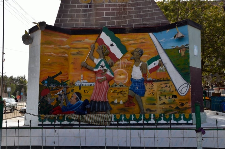 A memorial commemorating the bombing of Hargeisa by the Somali air force in 1988. Photo by Mikhail Goldovski under CC BY-SA 2.0.