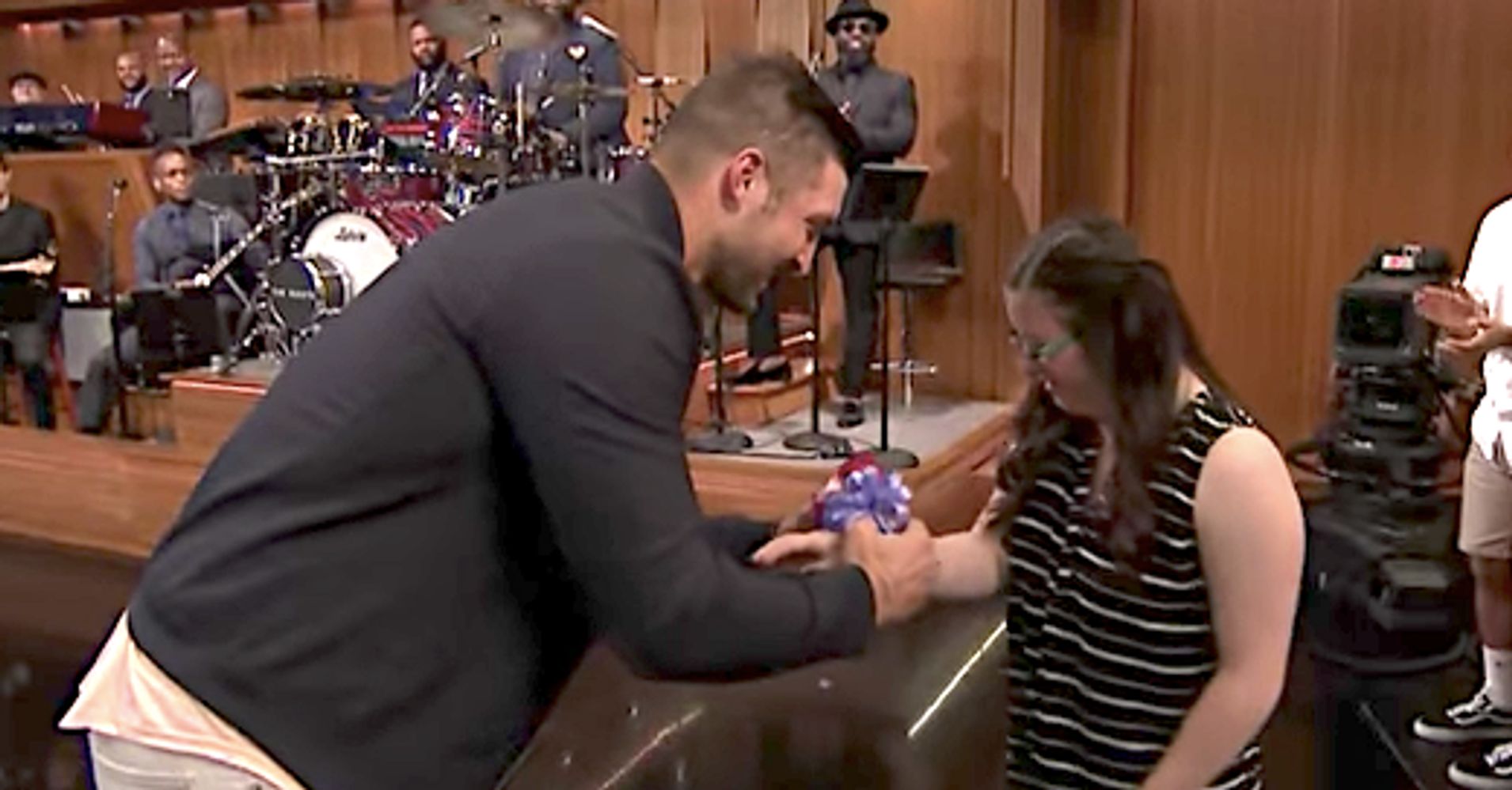See Tim Tebow's Surprise Prom Dance With Teen On 'Tonight Show' HuffPost