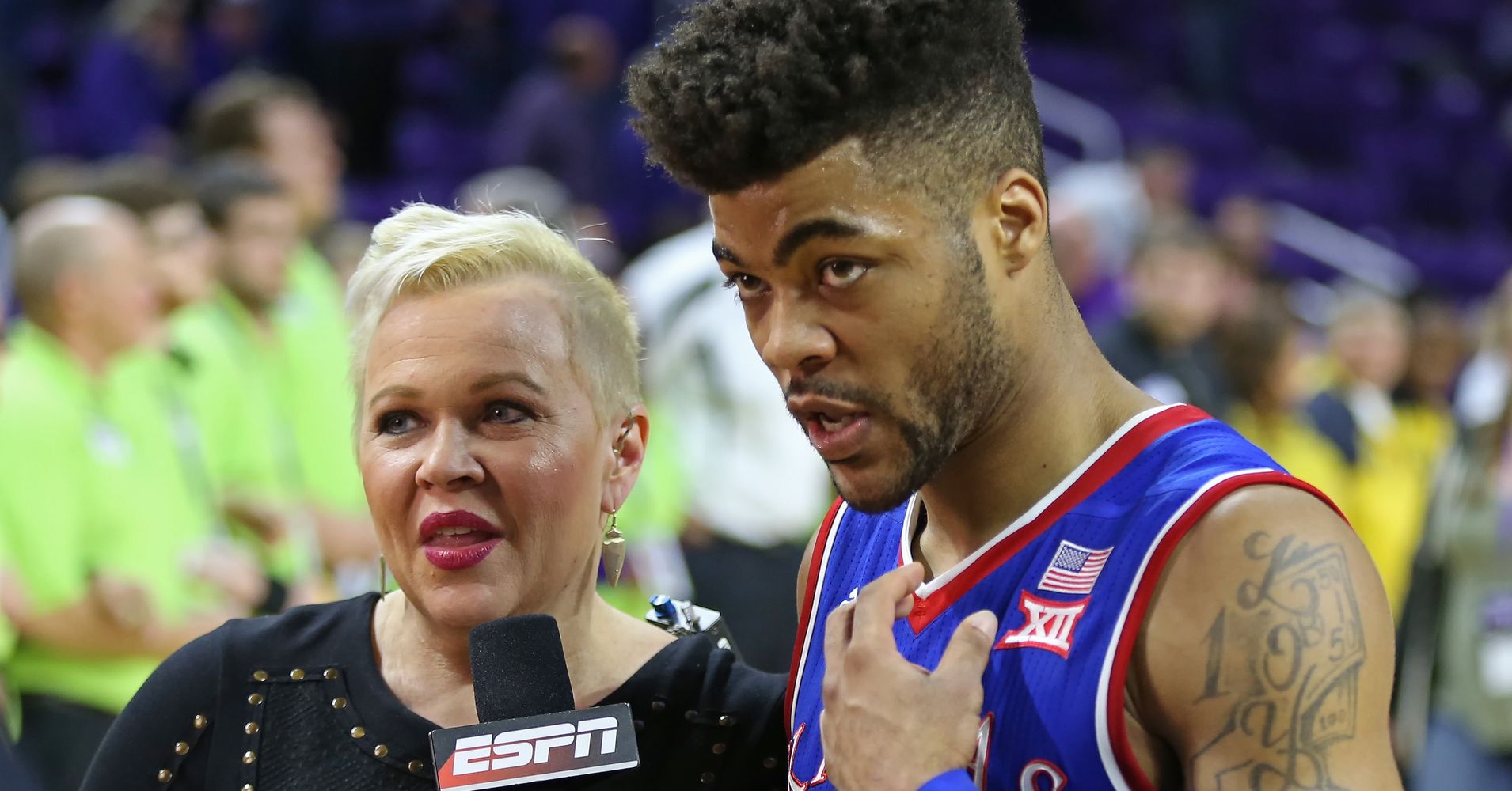 Espns Holly Rowe Says Her Cancer Has Returned Huffpost