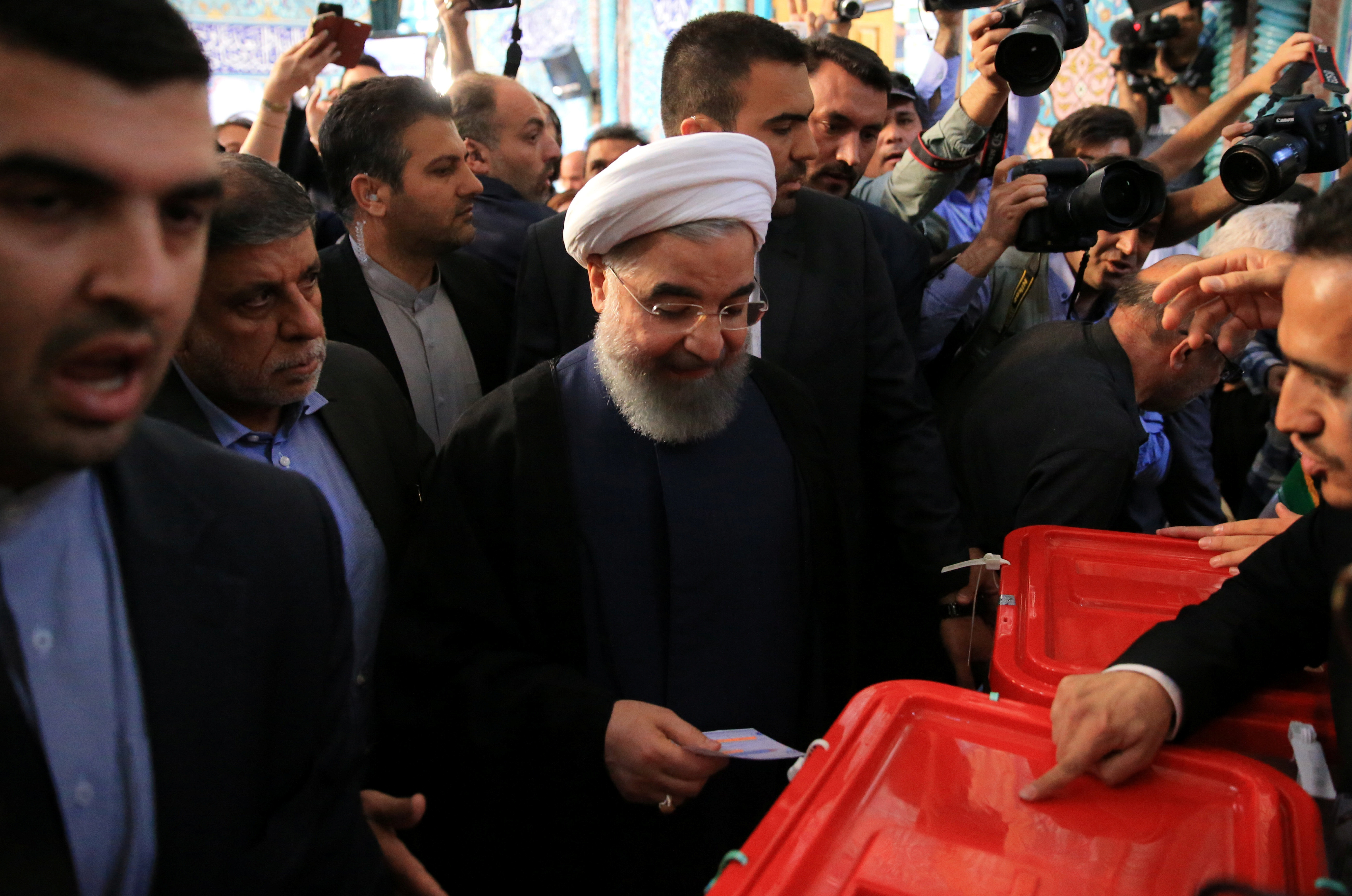 Iranians Demanding Change Deliver Emphatic Victory For Rouhani | HuffPost