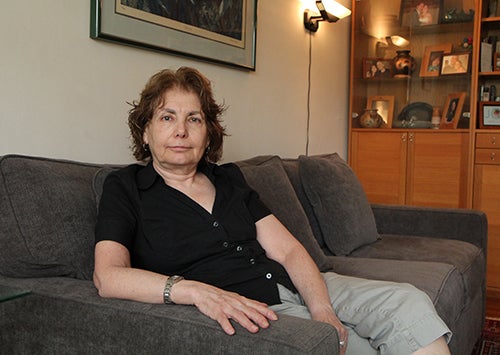 <strong>Liz helps people reduce their accents.</strong>
