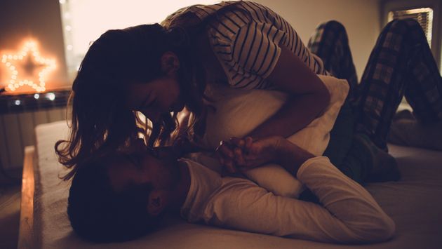 8 Things The Happiest Couples Do Before Bed Huffpost