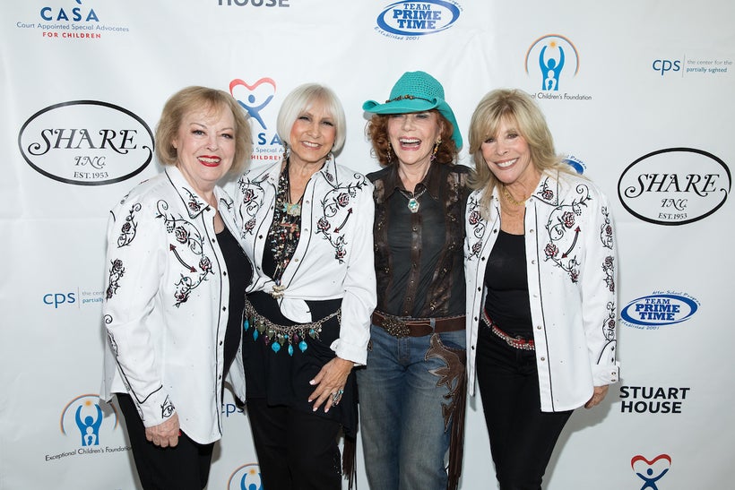 (L-R) Chairman of the Board Joan Kardashian, President Ellen Feder, Shining Spirit Award honoree Glorya Kaufman, and Member o