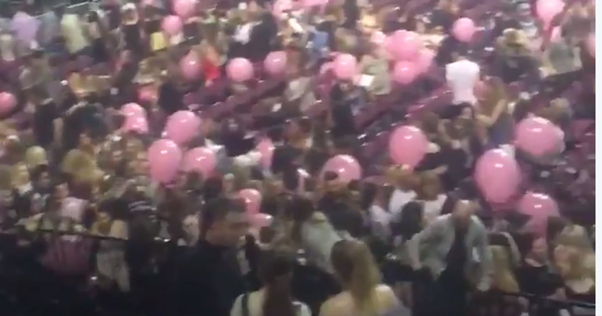 Manchester Bombing Video Footage Of Explosion At Ariana Grand Concert Show Chaos And Confusion
