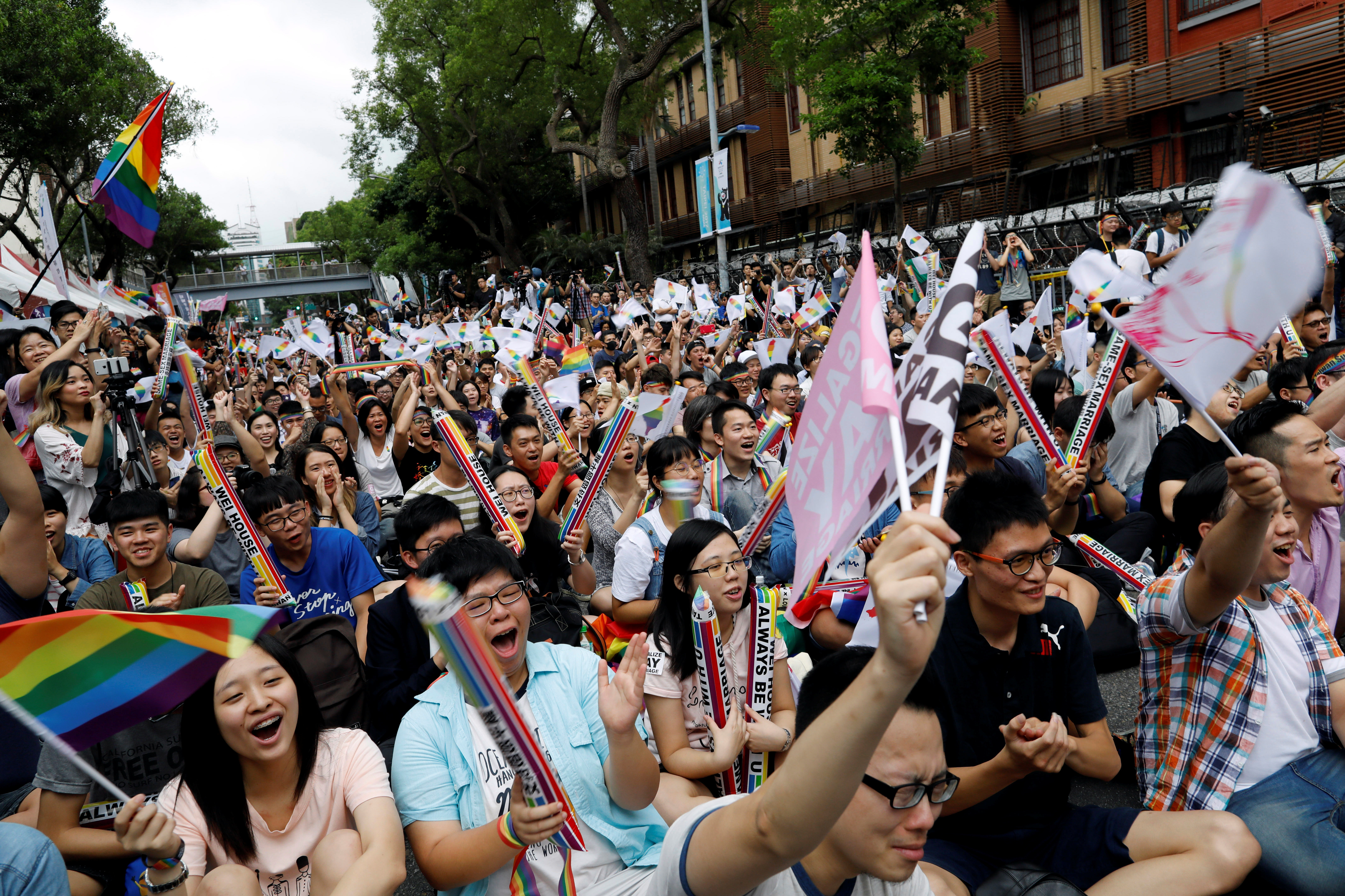 Taiwan Makes History As Court Rules In Favor Of Same-Sex Marriage ...