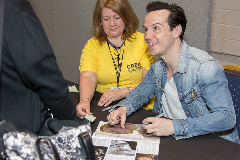 <strong>Andrew Scott (Moriarty) proves congenial IRL!</strong>