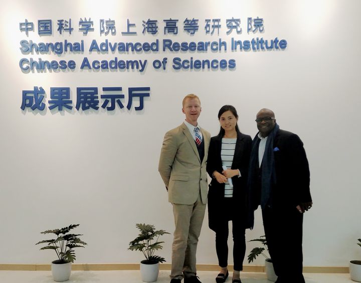 USA 2016 Fellows Nate Robinson, left and Cordell Carter, right, at the Shanghai Advanced Research Institute, Nov. 2016.