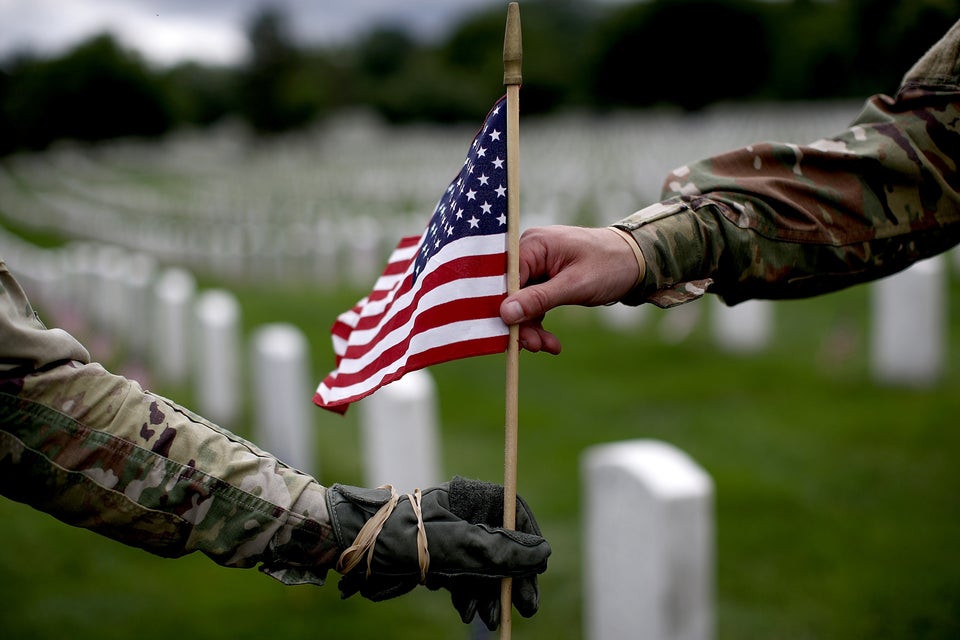 Eye on Photos: Memorial Day around MLB 