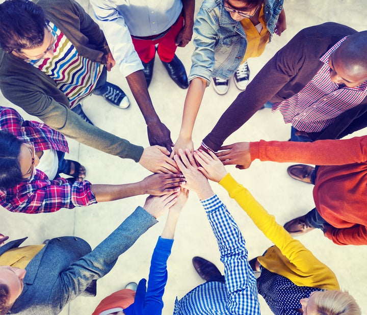 <p>You can boost your college applications by giving back to your community</p>