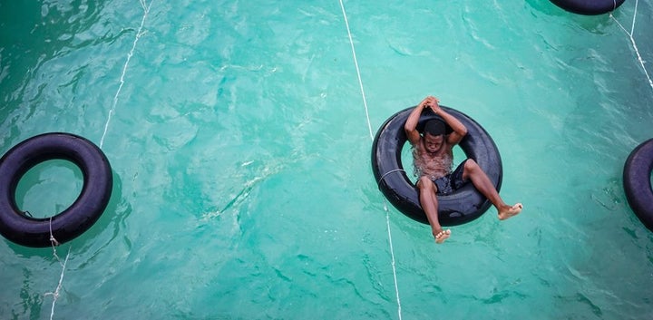 <p>"Smiling is universally contagious. More people of Belize.” <a href="http://www.jennyfarhat.com/" target="_blank" role="link" rel="nofollow" class=" js-entry-link cet-external-link" data-vars-item-name="www.jennyfarhat.com" data-vars-item-type="text" data-vars-unit-name="592d9fc9e4b0a7b7b469cd85" data-vars-unit-type="buzz_body" data-vars-target-content-id="http://www.jennyfarhat.com/" data-vars-target-content-type="url" data-vars-type="web_external_link" data-vars-subunit-name="article_body" data-vars-subunit-type="component" data-vars-position-in-subunit="0">www.jennyfarhat.com</a></p>
