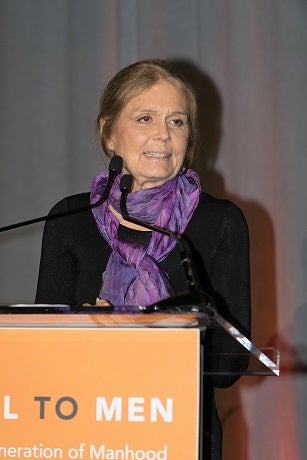 Gloria Steinem accepting Envisionary Award