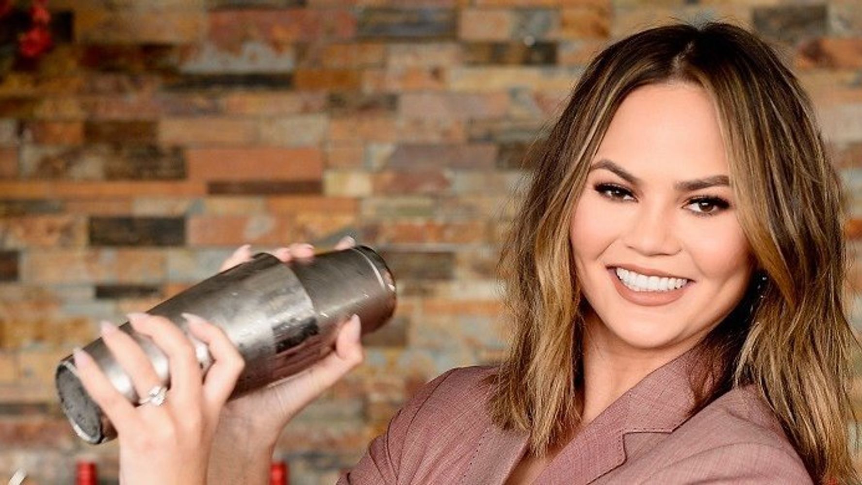 We Totally Get Why Chrissy Teigen's Favorite Cocktail Is a Vodka Soda ...