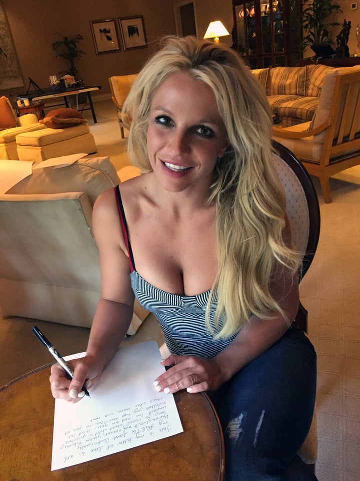 Britney Spears Wrote A Love Letter To Her Lgbtq Fans For Pride Month Huffpost