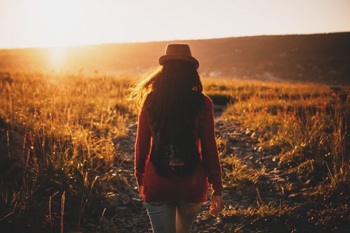 Equilibrando Sucesso Financeiro e Experiências Significativas na Vida O que é exatamente o que constitui uma experiência de vida significativa? Eu não acho que há uma resposta universal para essa pergunta. No entanto, compartilharei minha própria definição: uma experiência de vida significativa é uma experiência de vida que muda ou reafirma fortemente sua perspectiva sobre o mundo e seu lugar nele.