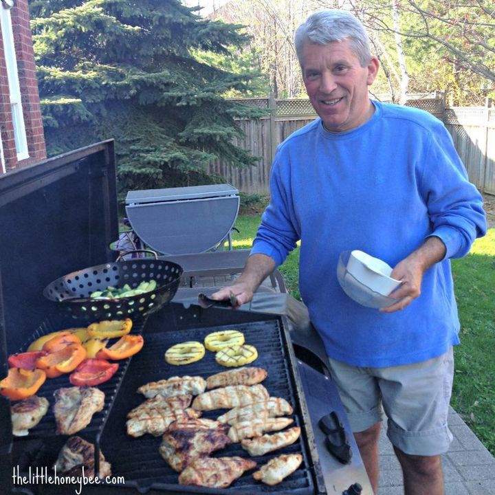 'Generic' Dad Needed For A BBQ In Hilarious Craigslist Ad | HuffPost