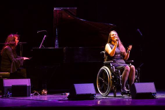 Louise Vd Sande Bakhuyzen (at piano) and Lidewij Boeken (singing)