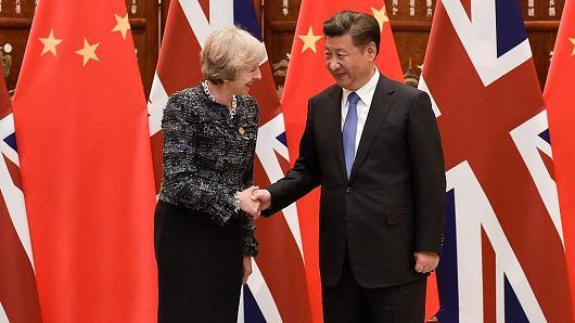 Embed from Getty Images" target="_blank">Chinese President Xi Jinping (R) shakes hand with British Prime Minister Theresa May (L) before their meeting at the West Lake State House on September 5, 2016 in Hangzhou, China. 