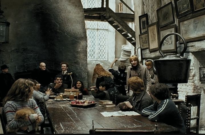 A "magic" pub like this "Harry Potter" favorite may be coming to England.