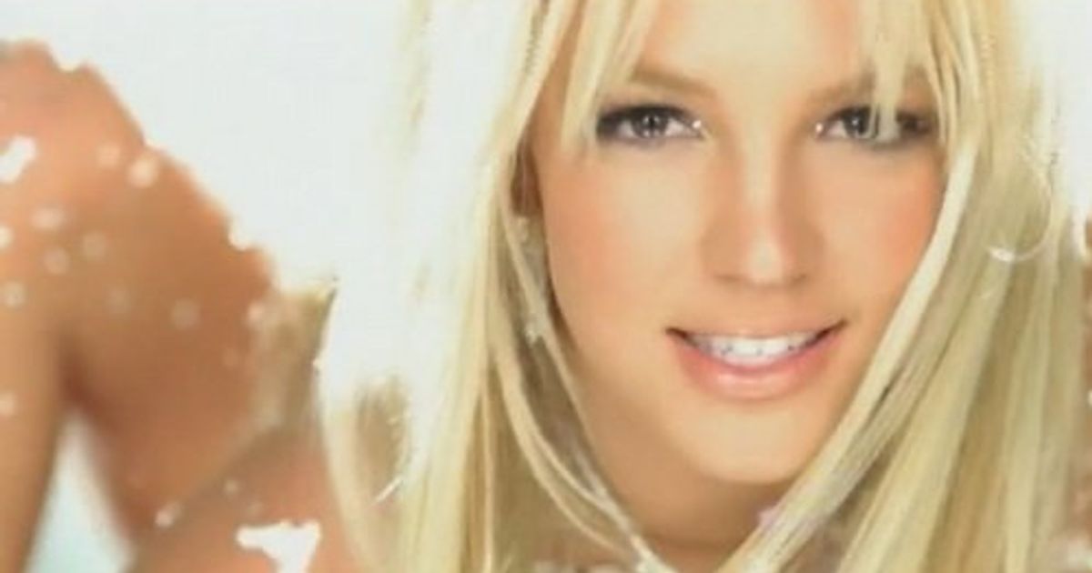 You Have To Listen To Britney Spears Singing Toxic Without Auto Tune Huffpost Entertainment