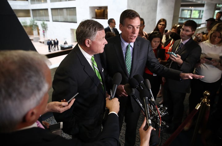 Sen. Richard Burr (L) (R-N.C.), Chairman of the Senate Select Committee on Intelligence, and ranking member of the committee Sen. Mark Warner (R) (D-Va.) speaking to reporters last month.