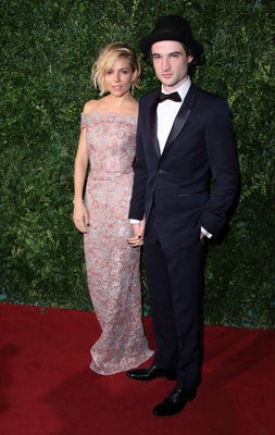 Abby Wambach Sums Up Life With A Blended Family In 6 Powerful Words Huffpost Life