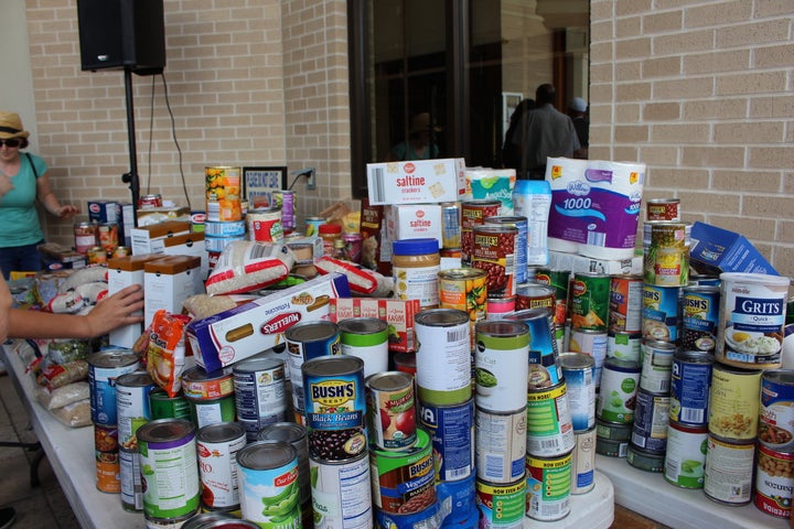 Muslims held a food drive at an Atlanta mosque this weekend, collecting over 500 pounds of nonperishable food for the At