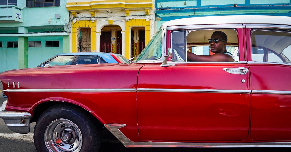 11 Tips on How to Take Street Photos Like a Pro on Your Next Trip Abroad: A Journey through Cuba