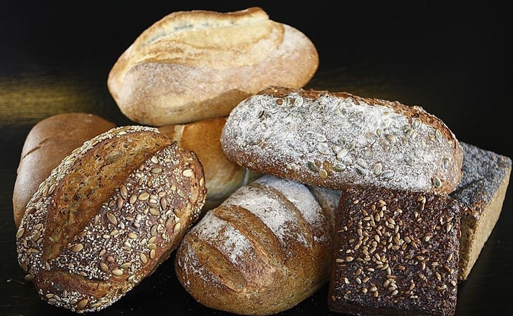 Whether your blood sugar spikes after eating whole wheat or white bread depends on the microbes in your gut.