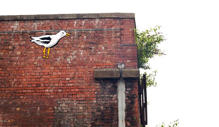 <p>Lucy Sparrow’s Street Art seagull made as “graffelti” in Manchester, 2012. (photo ©Lucy Sparrow)</p>