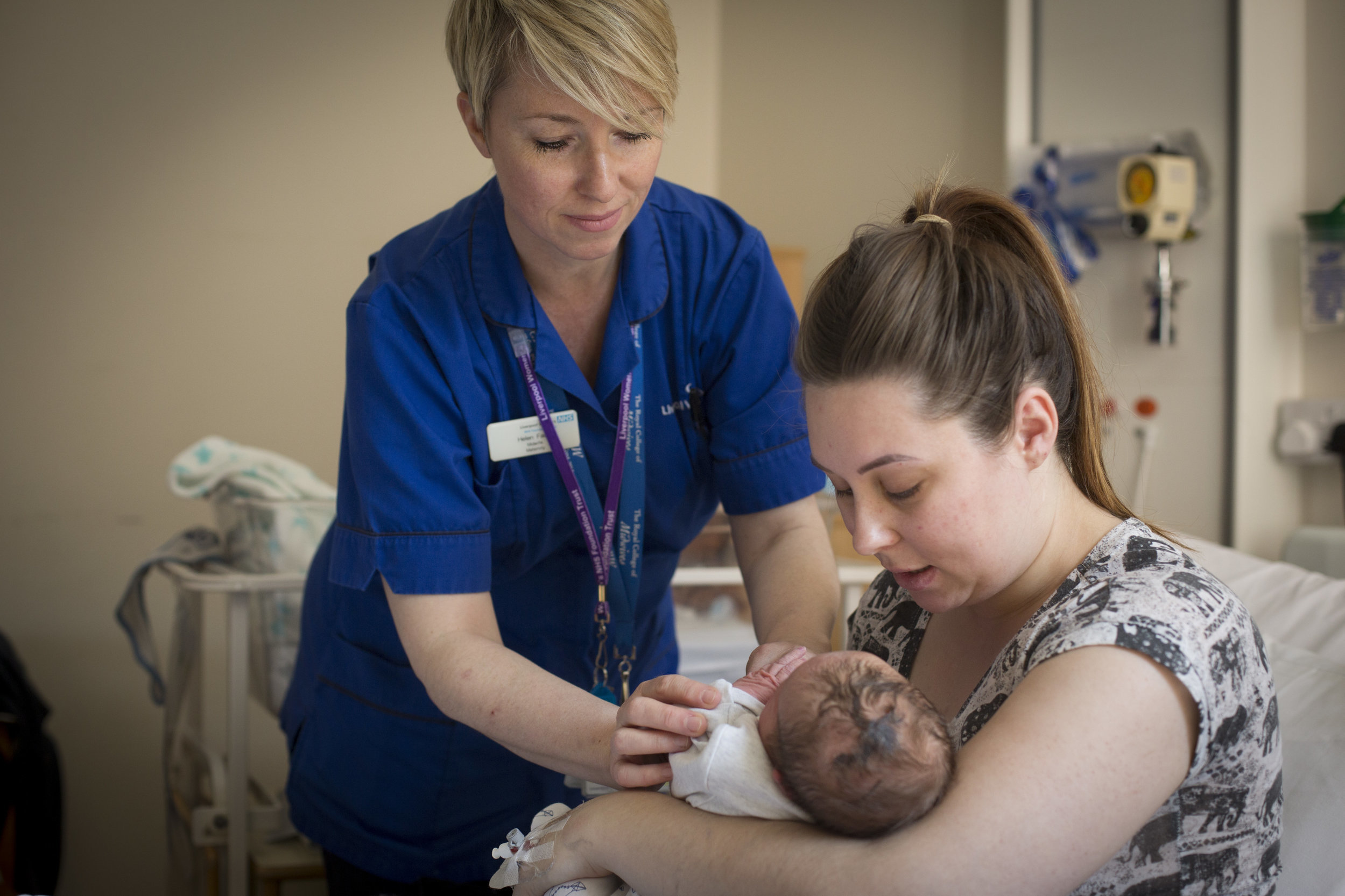 'My Midwife' Photos Capture The Beautiful Bonds Formed By Mums And ...