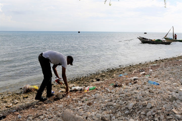<p>HP is helping to create jobs and bring dignity to the collectors of recyclables in Haiti.</p>