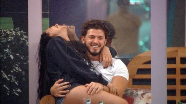 Big Brother Marnie Simpson And Kieran Lee Share A Kiss As Her Time 