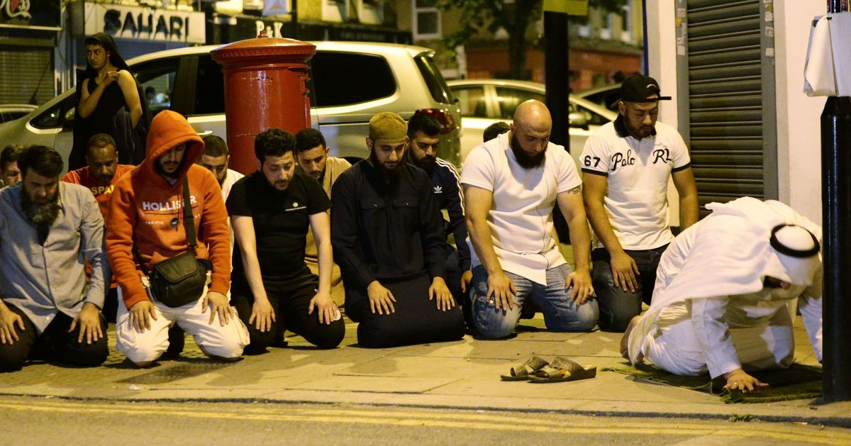 London Mosque Attack Muslims Hold Prayers Following Terror Attack In