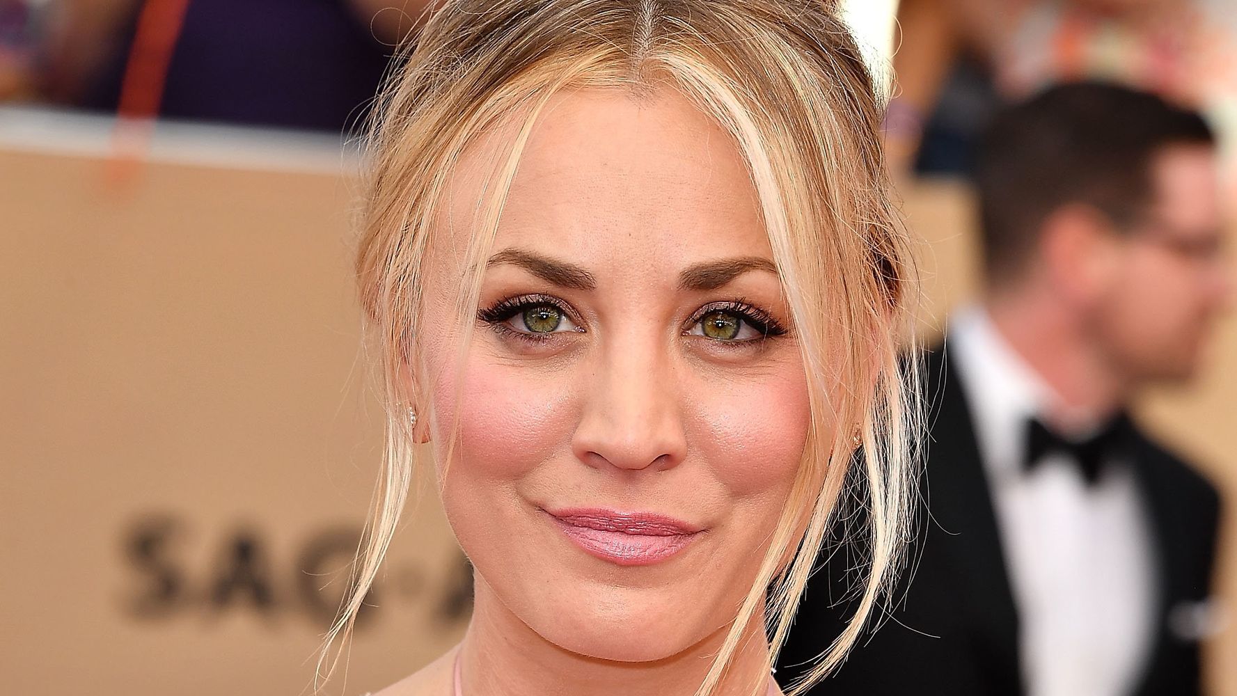 Kaley Cuoco Rocks New Silver Hair Like Nobody Else Can | HuffPost ...