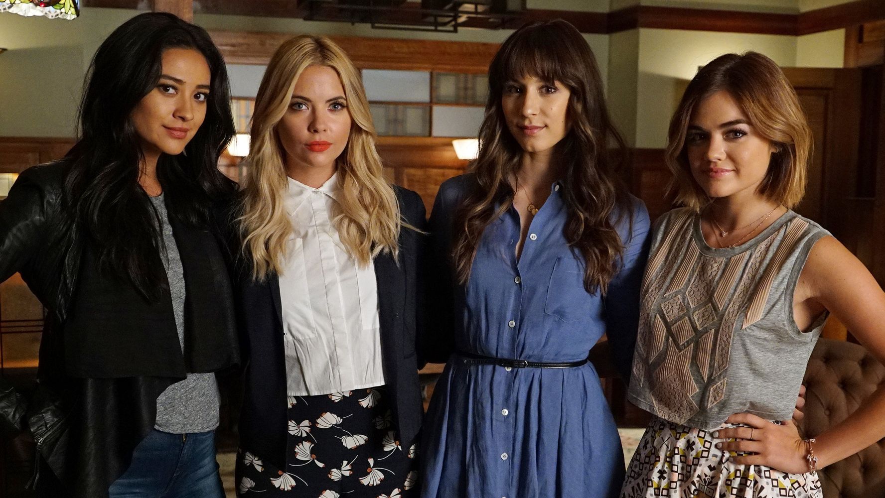 Pretty Little Liars Is Almost Over But A Spinoff Could Be In The Works Huffpost Entertainment 