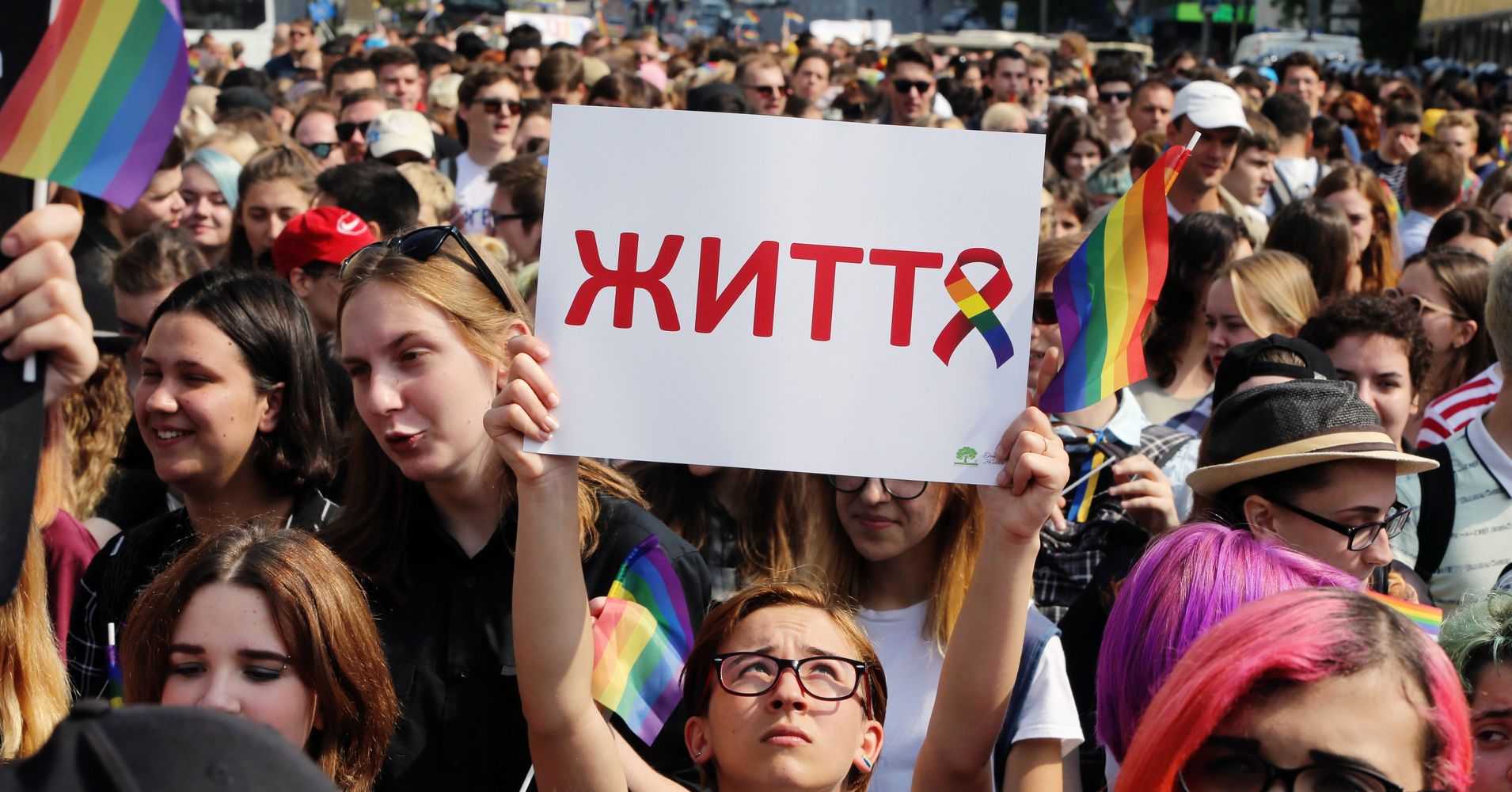 Despite Protests Ukraine S Lgbtq Pride Goes Off Without A Hitch Huffpost