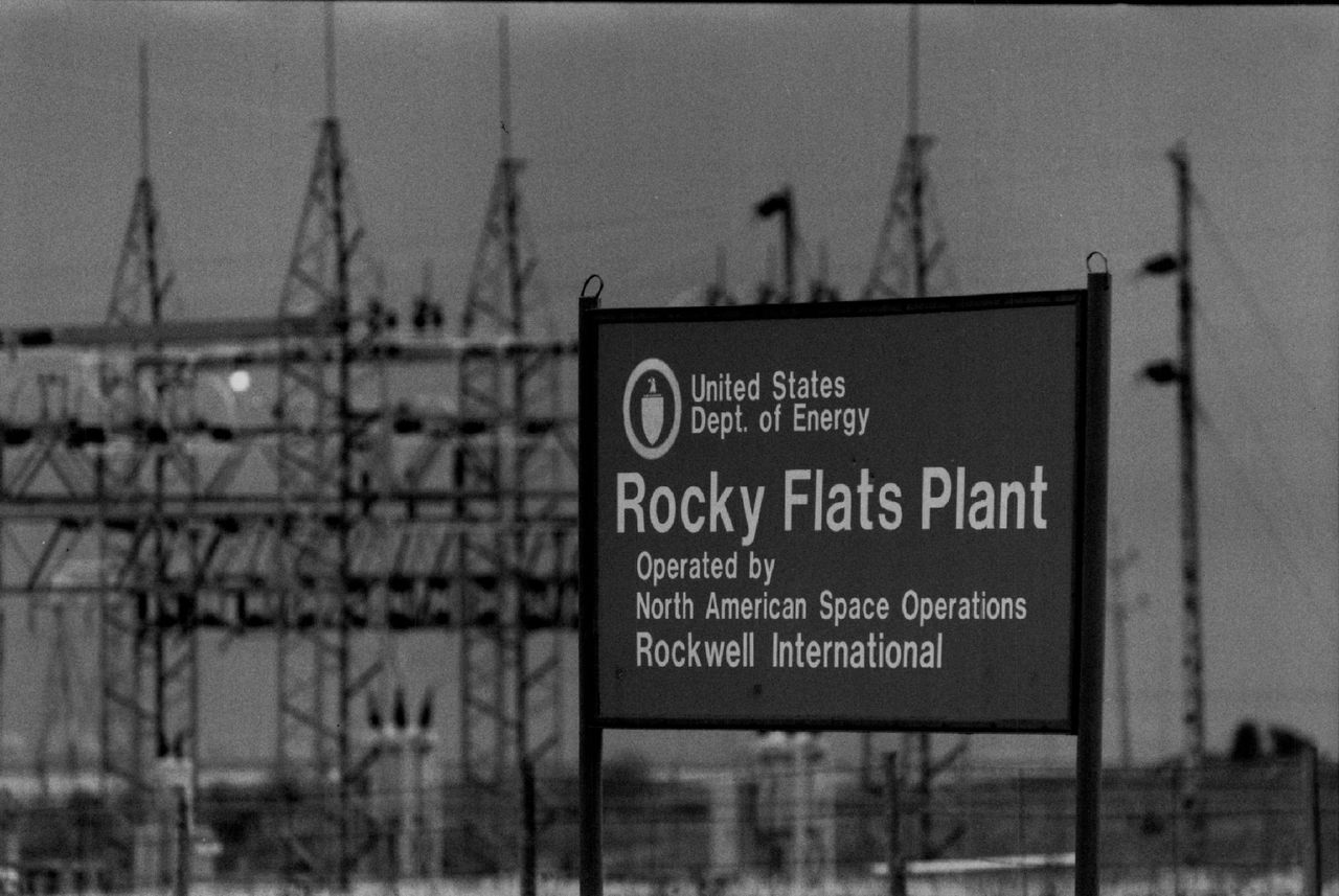 The west gate of the Rocky Flats Plant on Dec. 31, 1989.