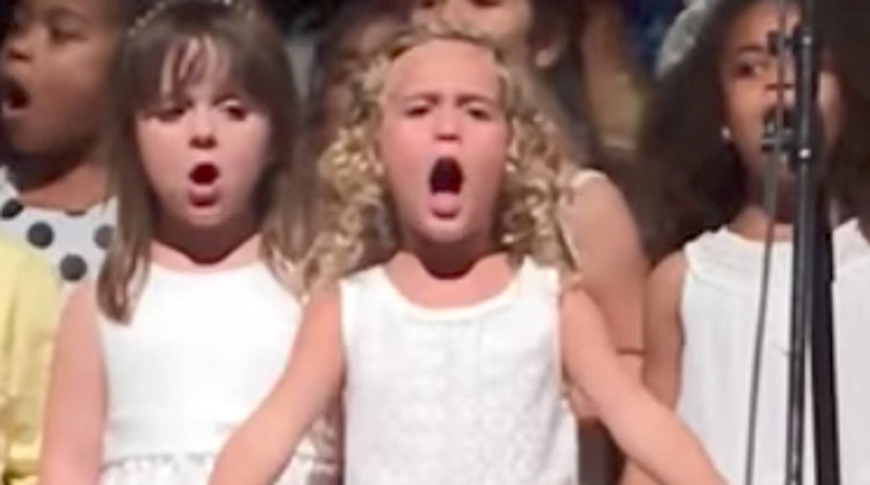 Very Extra 4-Year-Old Outshines Pre-K Class In 'Moana' Performance | HuffPost Life