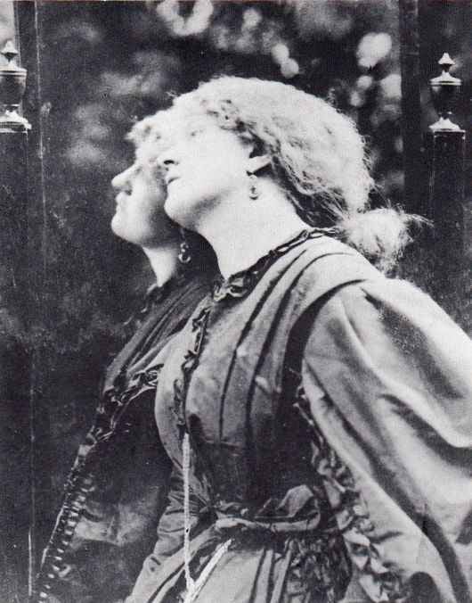 <p>Fanny Cornforth, Photo: W. & D. Downey, Newcastle (1863).</p>