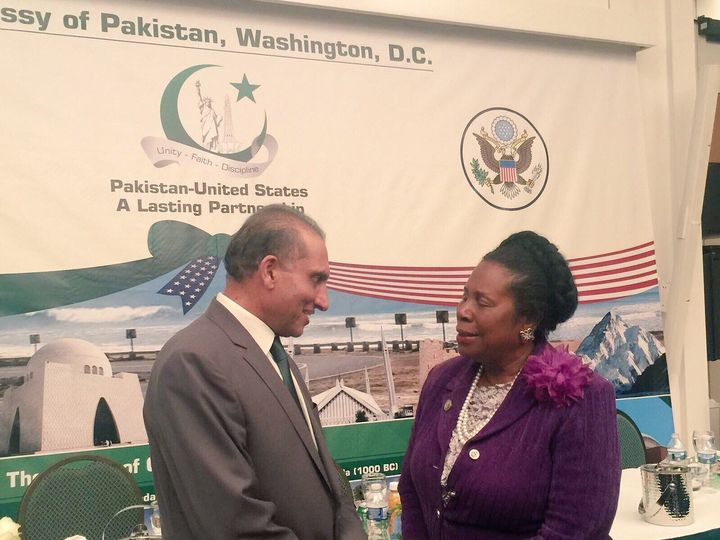 Ambassador Aizaz Ahmad Chaudhry welcomes Rep. Sheila Jackson Lee to the Embassy of Pakistan’s interfaith Iftar. 