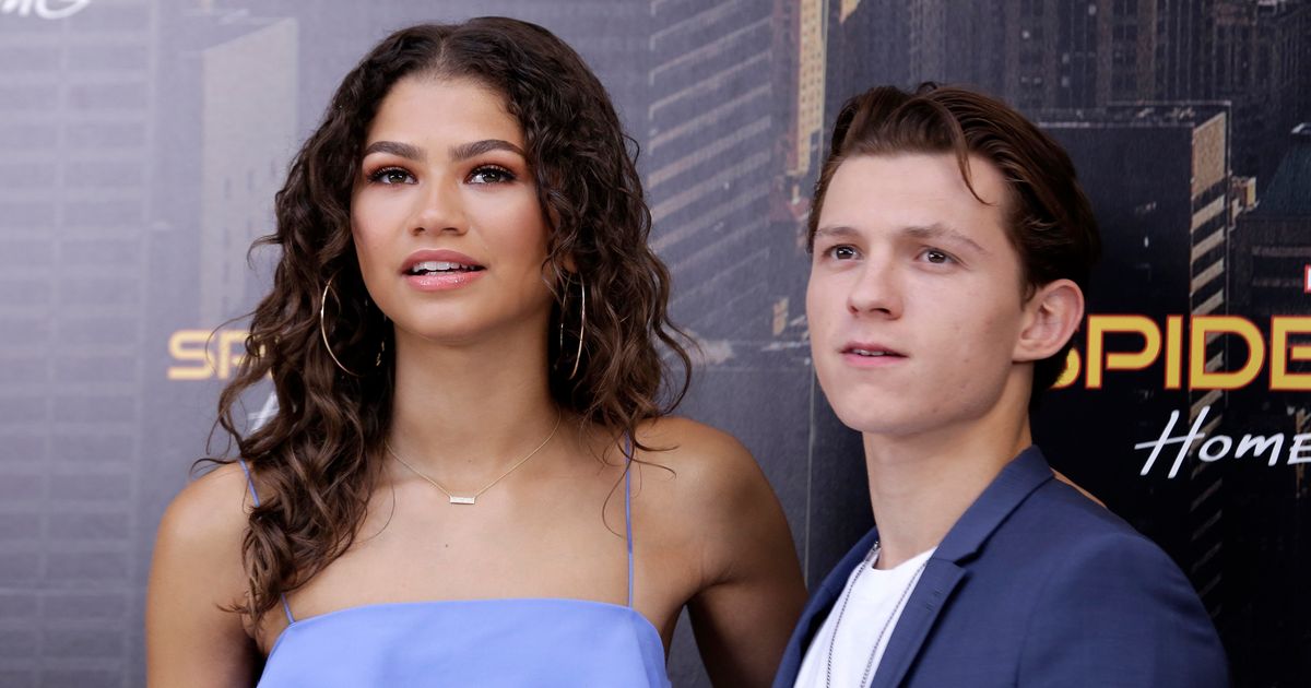 Встречаемся в том. Tom Holland and Zendaya. Том Холланд и зендая. Том Holland и зендая. Зендая Коулман и том Холланд.