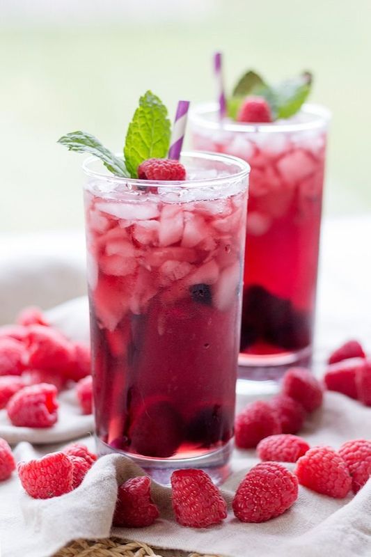 Get the Red Wine Spritzer recipe&nbsp;from&nbsp;Jennifer Meyering