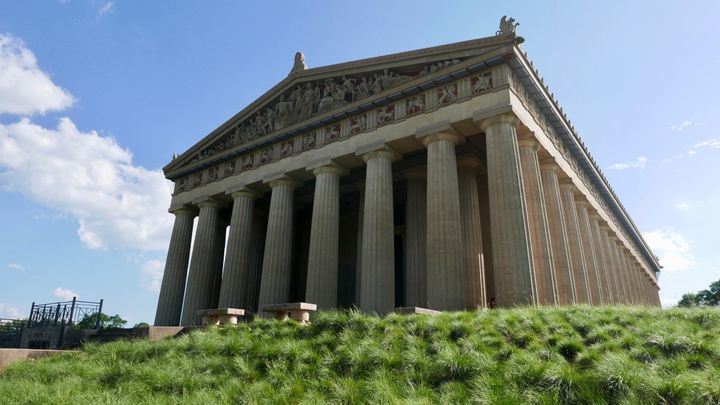 <p><strong>The Parthenon in Centennial Park.</strong></p>