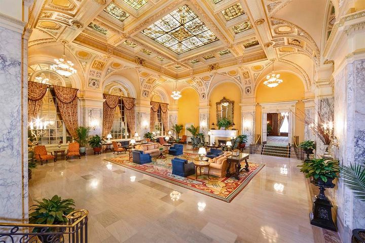 <p><strong>The Hermitage Hotel: Yes, the rest is as beautiful as the lobby.</strong></p>