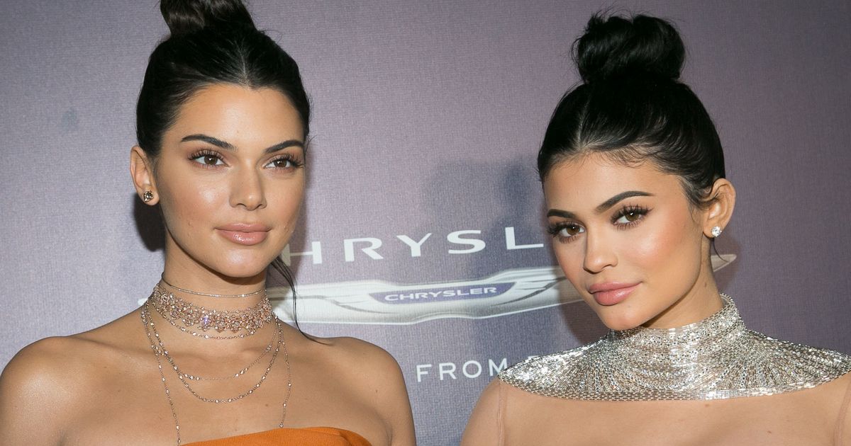 Kylie And Kendall Jenner Yank Music Shirts After Biggie Smalls' Mom ...