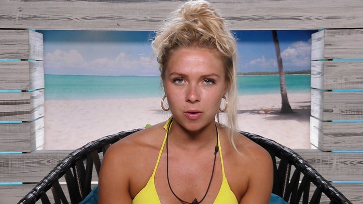 <strong>Gabby says she would see kissing someone else as cheating</strong>