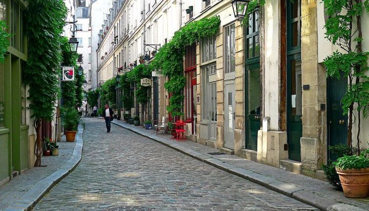The narrow cobblestone streets of Paris offer a relaxing place to spend your afternoons.