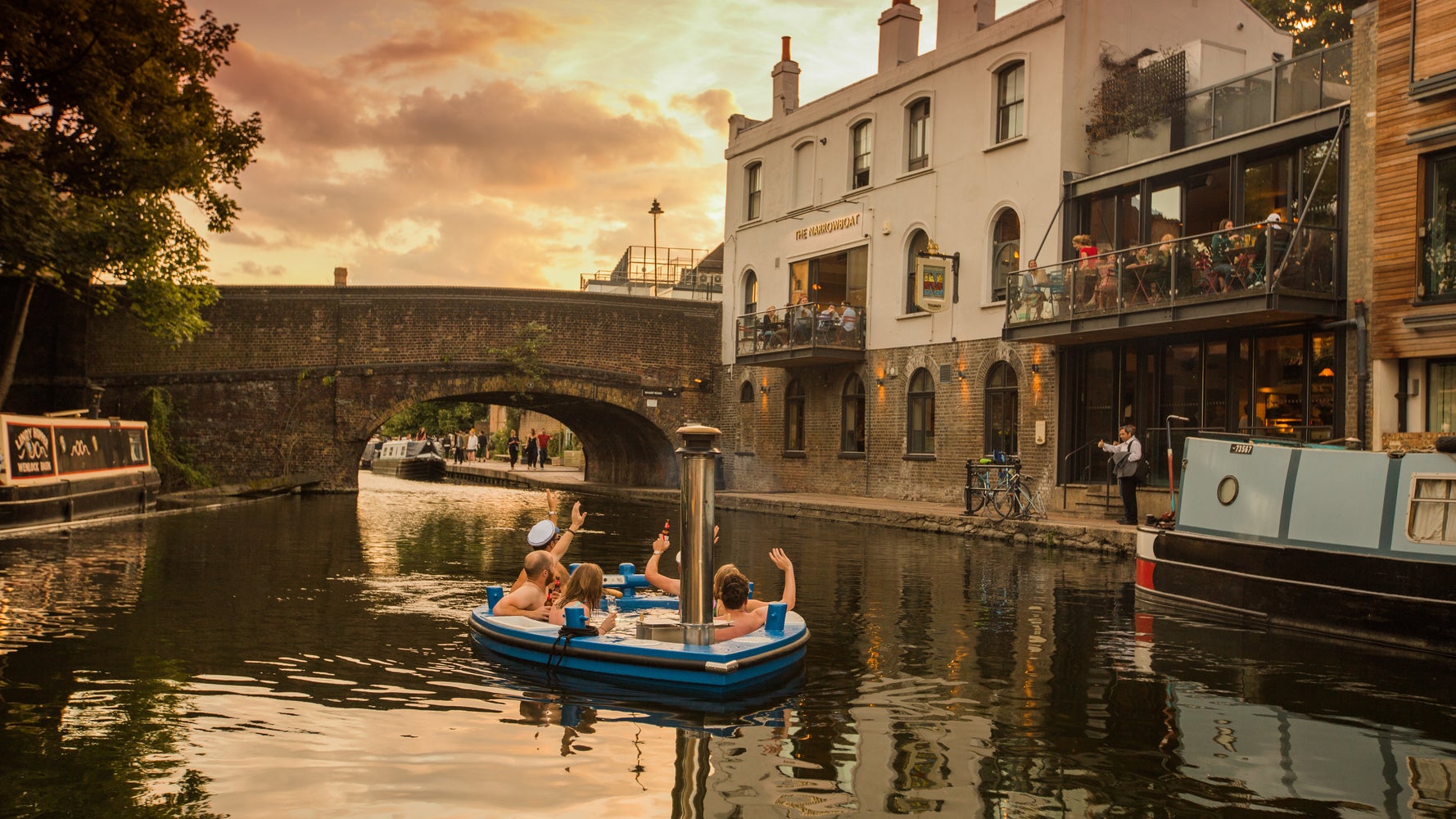 The HotTug London's First Floating Hot Tub Has Arrived And It'll Bring