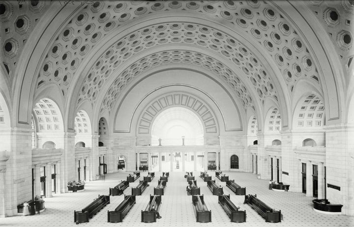 <p>Union Station, Washington, DC. Designed by Daniel Burnham, 1908.</p>